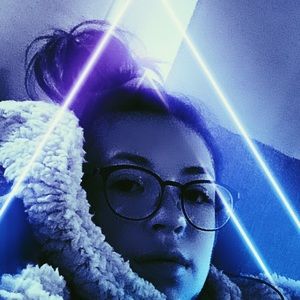 Meet your Posher, Caroline